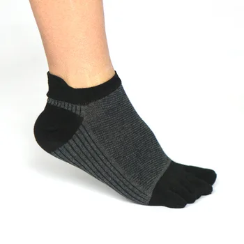 3 Чифта Чорапи в голям Размер за Мъже, Чесаные Памучни Окото Дишащи Спортни Чорапи за Бягане с Чорапи, 5 Пръста, Кальцетины EU40-46