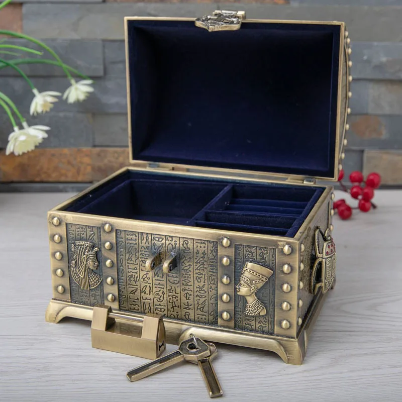 В сандъка със съкровището е в египетски стил с ключалка, 2 слой, реколта ковчег за бижута, чанта за носене, опаковки за украшения, козметичен кутия за съхранение на Z058 0